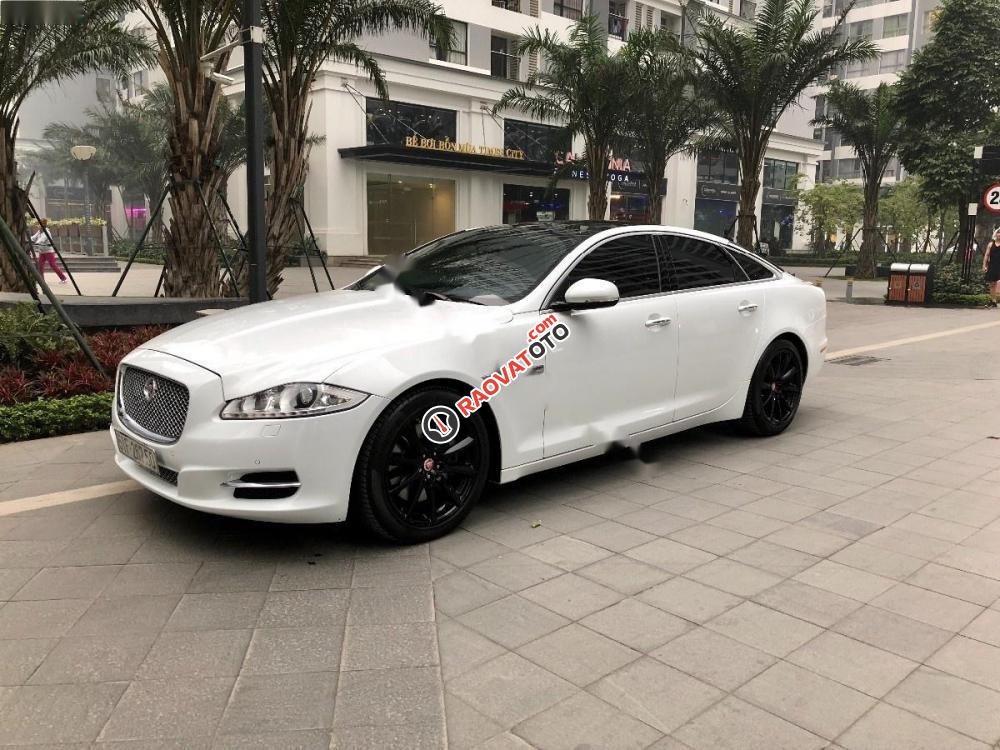 Chính chủ bán xe Jaguar XJ 2.0 đời 2014, màu trắng, xe nhập-5