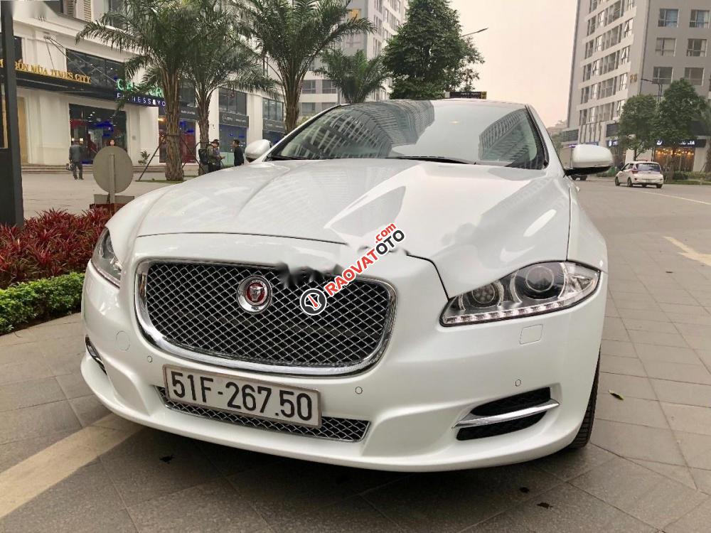 Chính chủ bán xe Jaguar XJ 2.0 đời 2014, màu trắng, xe nhập-0