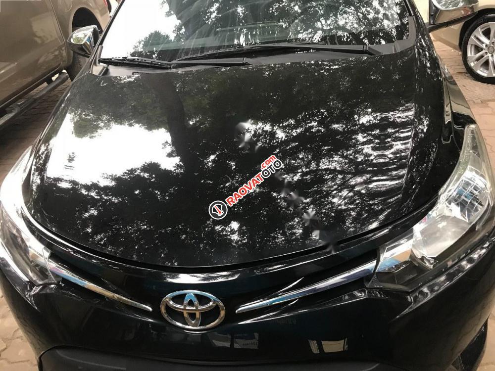 Cần bán lại xe Toyota Vios J đời 2015, màu đen như mới-0