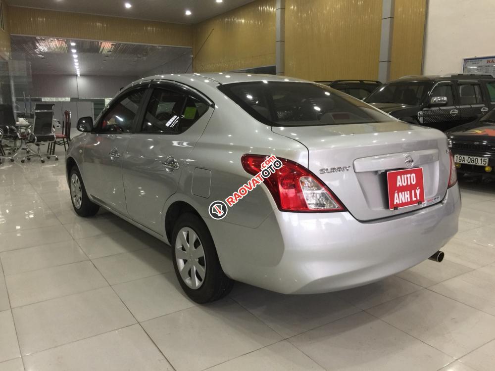 Bán Nissan Sunny 1.5MT năm 2016, màu bạc, 385tr-1