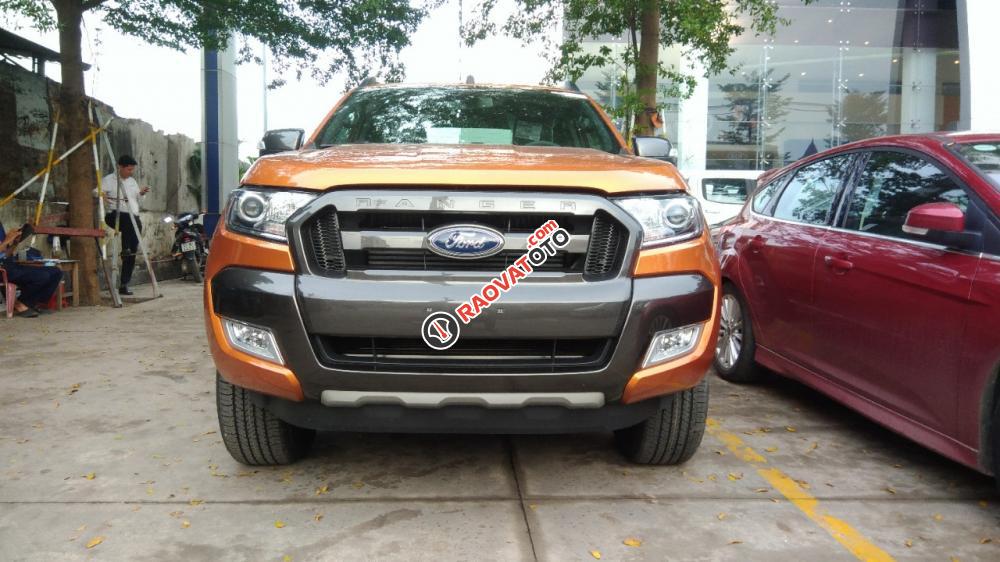 Bán Ford Ranger Wildtrak đời 2017, màu bạc, xe nhập, giá chỉ 915 triệu-0