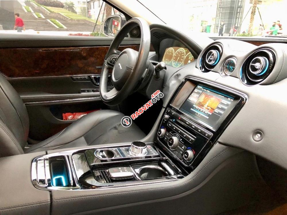 Chính chủ bán xe Jaguar XJ 2.0 đời 2014, màu trắng, xe nhập-2