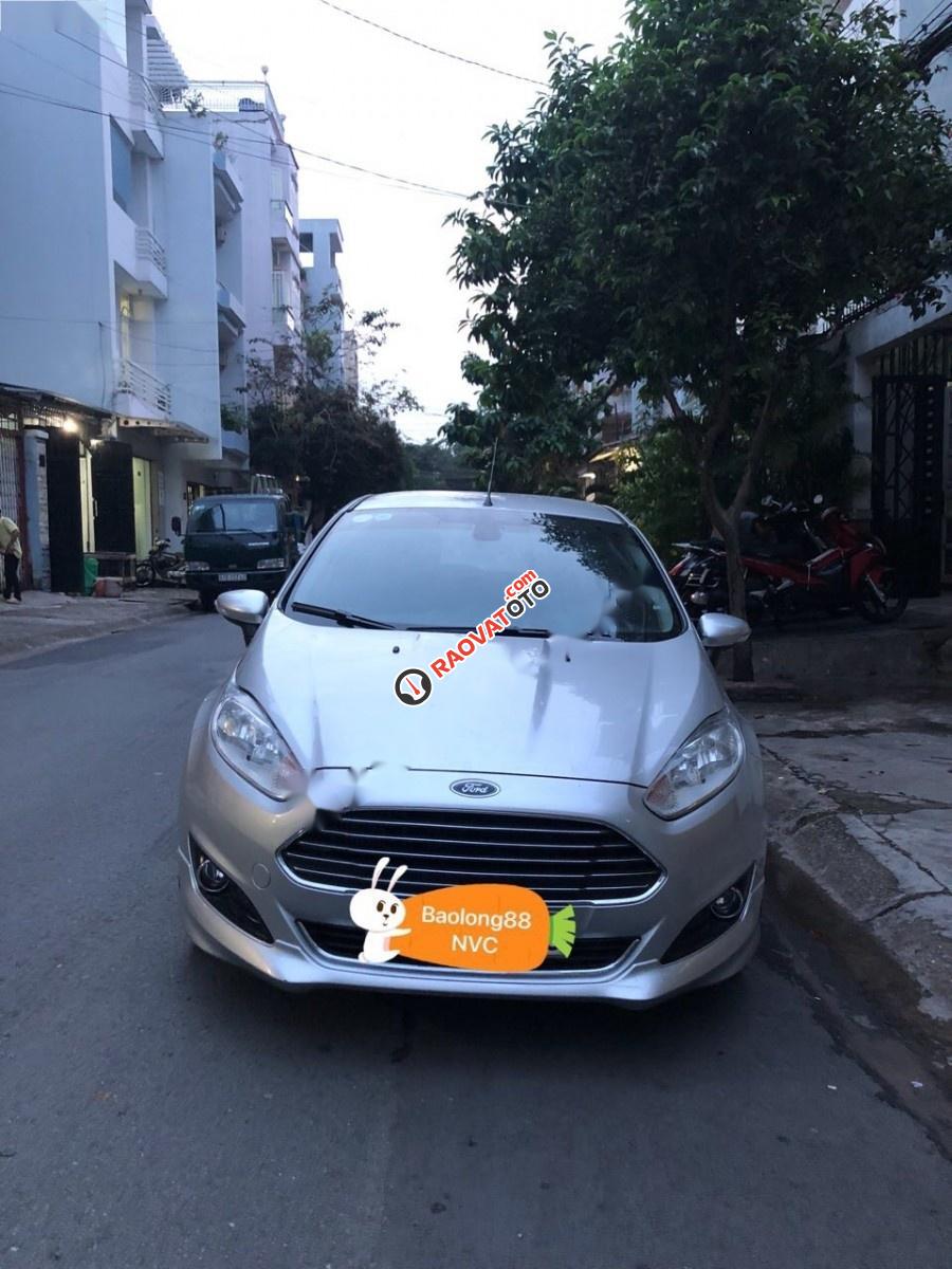 Cần bán Ford Fiesta S đời 2014, màu bạc-3