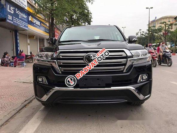 Bán Toyota Land Cruiser VX 4.6 V8 AT đời 2017, màu đen, nhập khẩu nguyên chiếc-0