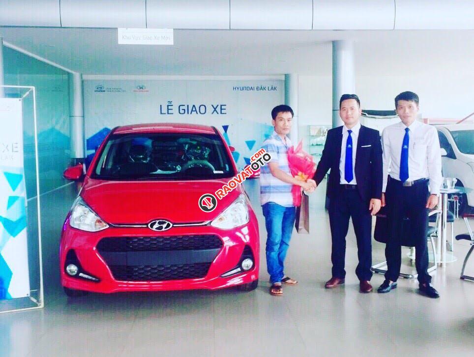 Bán Hyundai Grand i10 1.0 MT 2018 bản gia đình. Hỗ trợ vay vốn 85% giá trị xe, Hotline đặt xe: 0948.94.55.99 - 0935.90.41.41-6