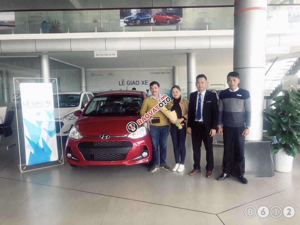 Bán Hyundai Grand i10 1.0 MT 2018 bản gia đình. Hỗ trợ vay vốn 85% giá trị xe, Hotline đặt xe: 0948.94.55.99 - 0935.90.41.41-11