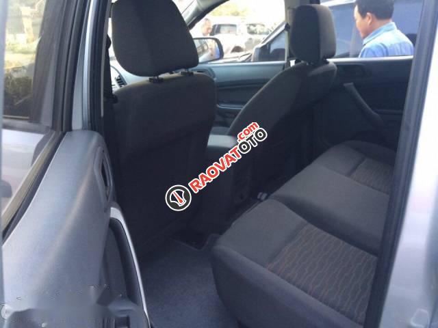 Cần bán xe Ford Ranger MT năm 2013, màu bạc -4