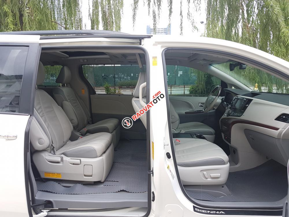 Bán xe Toyota Sienna 3.5 Limited, sản xuất 2014 đăng ký lần đầu 2016, màu trắng bản đủ-10