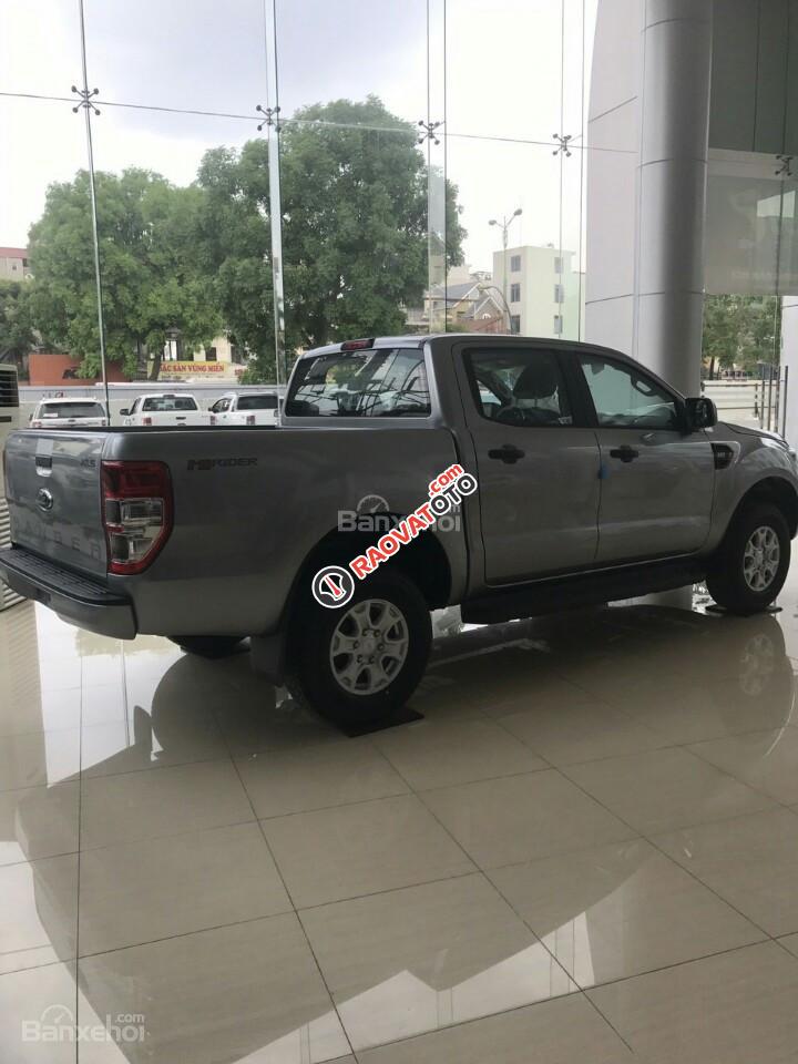 Bán Ford Ranger Wildtrak 2.2L AT màu xám bạc, giá siêu hấp dẫn-0