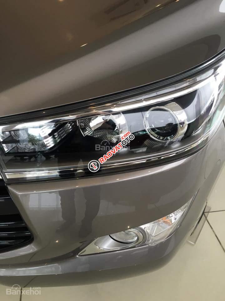 Giá xe Toyota Innova 2.0E MT đời 2018, đủ màu, giao xe ngay, hỗ trợ trả góp lãi suất-5