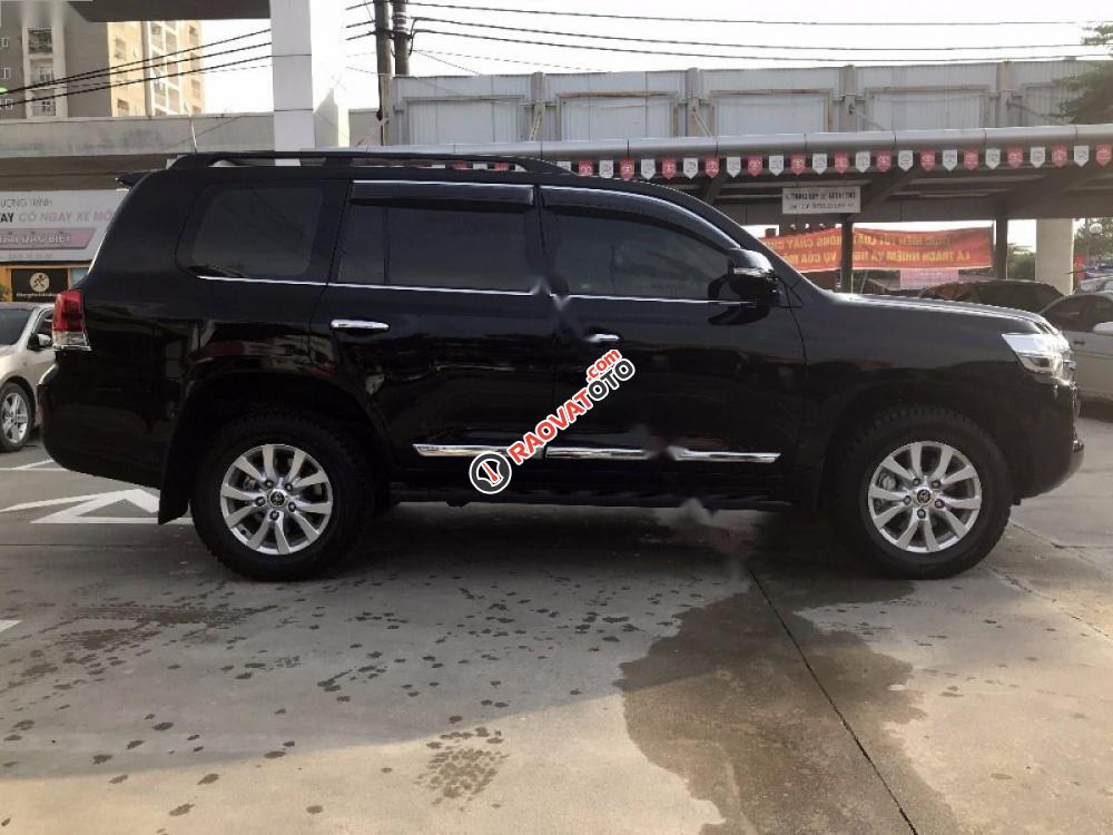 Bán Toyota Land Cruiser V8 đời 2016, màu đen, nhập khẩu số tự động-5