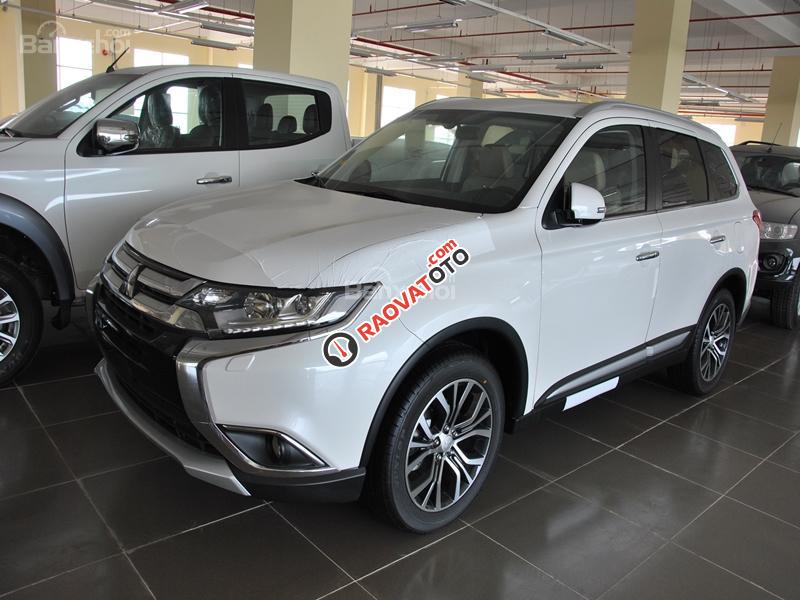 Bán Mitsubishi Outlander- xe 7 chỗ giá tốt tại Quảng Bình- LH 0935445730-3