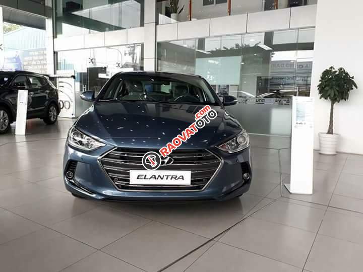 Hyundai Elantra 1.6AT, tặng 80 triệu khi mua xe trong tháng 9 này-1