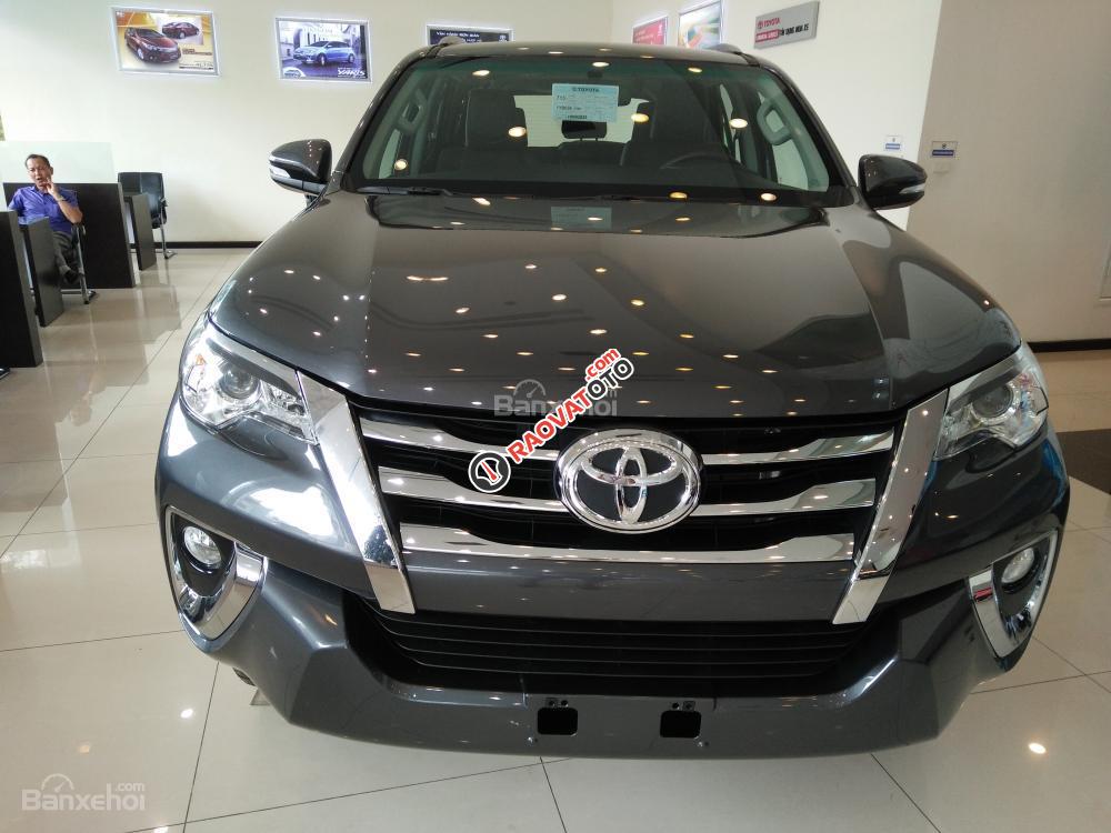 Giá xe Toyota Fortuner 2.7V 4x2 2017 nhập Indonesia, giao ngay-11