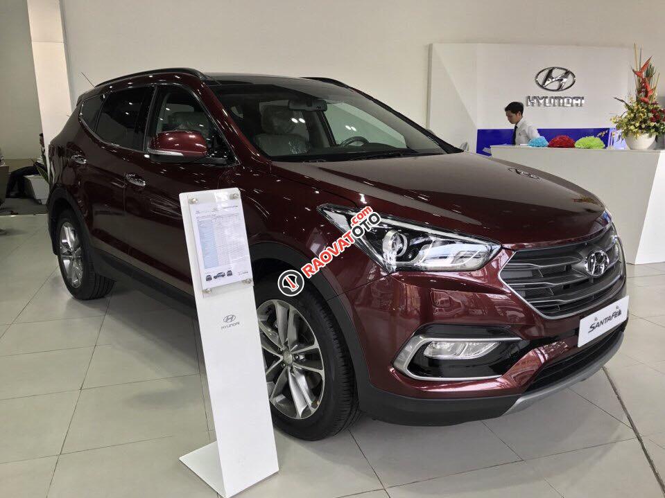 Hyundai Santa Fe 2.4 AT tiêu chuẩn. Hỗ trợ vay 90% giá trị xe. Hotline đặt xe: 0935.90.41.41 - 0948.94.55.99-6