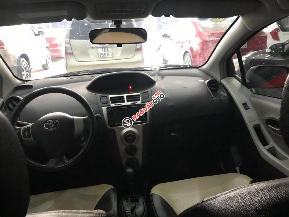 Cần bán gấp Toyota Yaris 1.3 đời 2011, màu đỏ, nhập khẩu-1