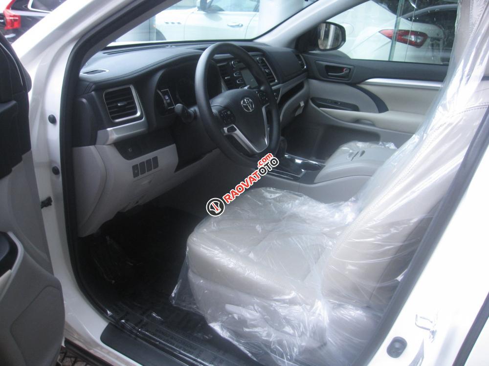 Cần bán Toyota Highlander LE đời 2017, màu trắng, nhập khẩu nguyên chiếc-6