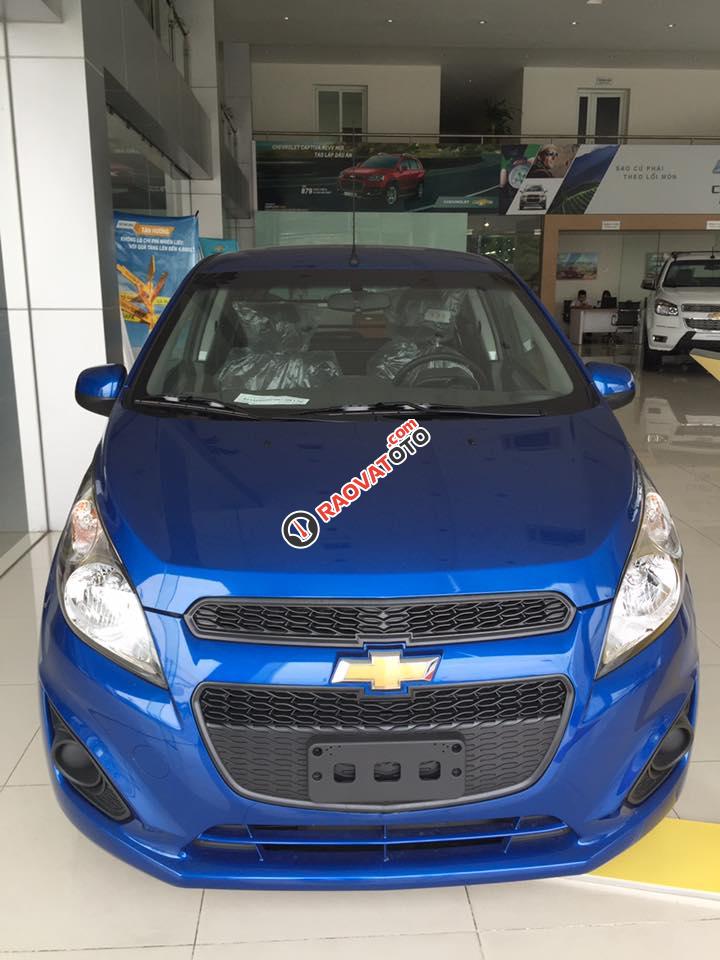 Bán xe Chevrolet Spark 2 chỗ dành cho chị em phụ nữ đưa đón con đi học và đi chợ-1