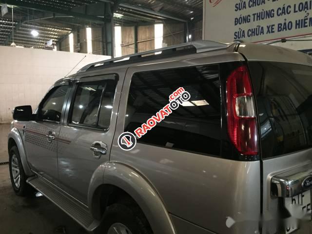 Bán ô tô Ford Everest 4x2 MT đời 2014, màu ghi hồng-3