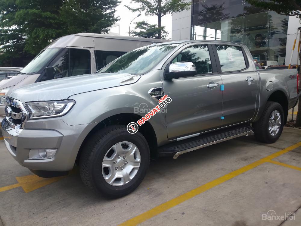 Bán Ford Ranger XLT 2.2L 2 cầu, số tay, nội thất Wildtrak 2017, giá đàm phán giảm 20 triệu-1