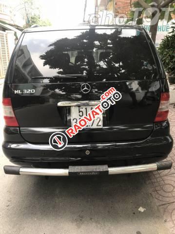 Cần bán xe Mercedes ML 320 đời 2003, màu đen, giá chỉ 315 triệu-3