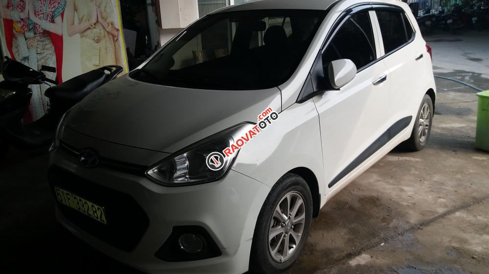 Cần bán xe Hyundai i10 1.2 AT 2015, màu trắng, nhập khẩu-2