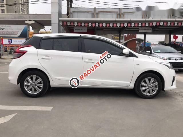 Bán Toyota Yaris E đời 2016, màu trắng, chính chủ, giá cạnh tranh-1