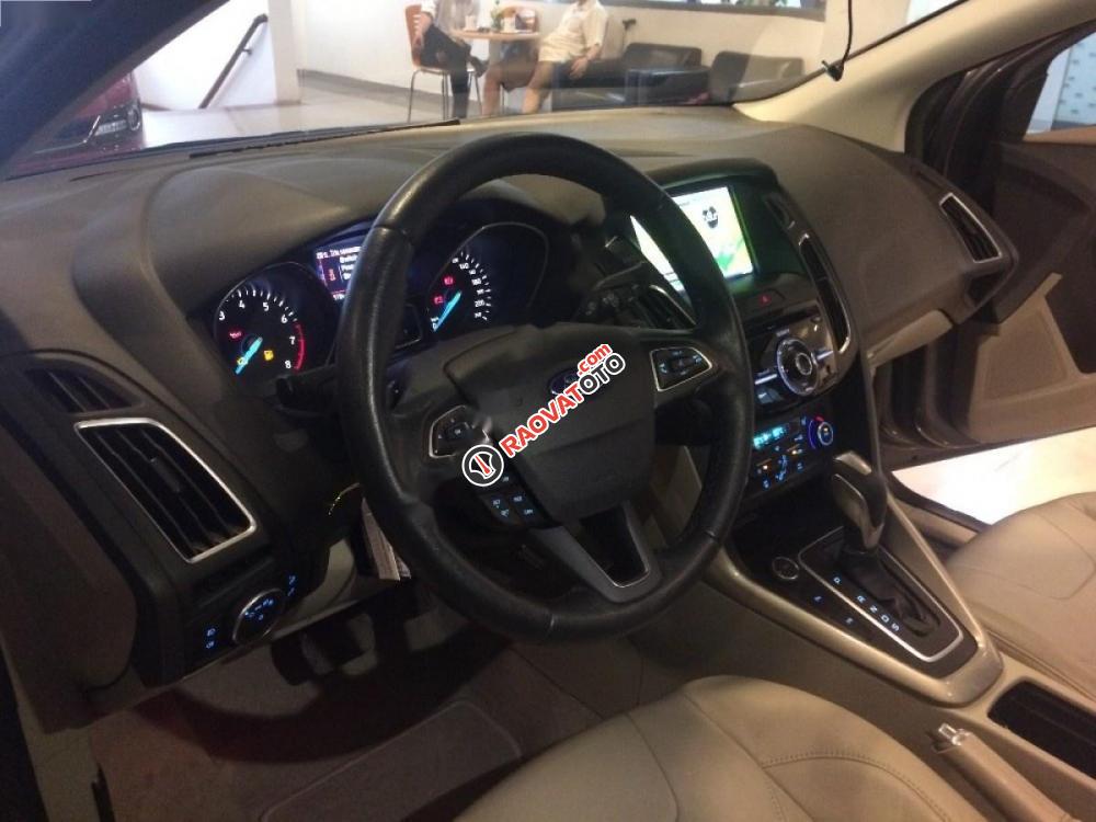 Bán Ford Focus 1.5L Ecoboost đời 2016, màu xám, giá 700tr-2