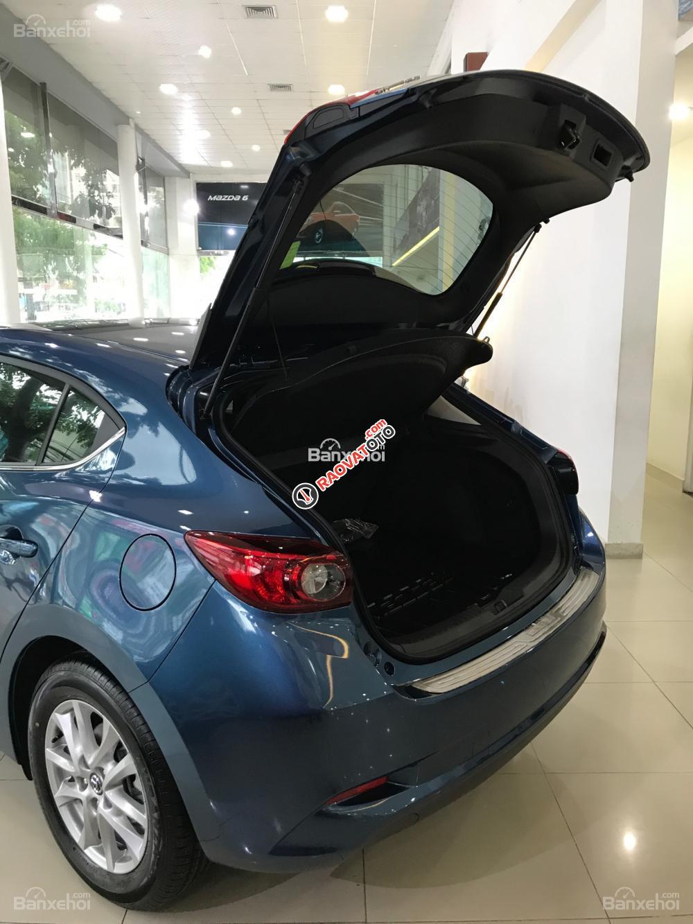 Mazda 3 2018 mới 100% KM lớn, trả góp 80%, ls thấp, hỗ trợ chứng minh tài chính, hỗ trợ đăng ký -mua ngay! LH: 0946383636-3