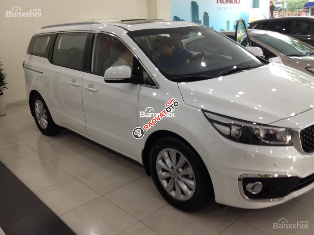 Tin hot: Kia Sedona 3.3 GATH  màu trắng, giá cực sốc, hỗ trợ vay đến 80%, LH ngay Mr. Mười 0938603059-3