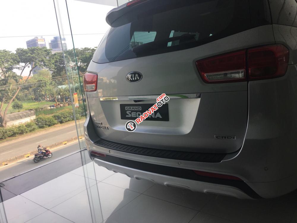 Bán xe Kia Sedona DATH 2.2L, màu bạc-2