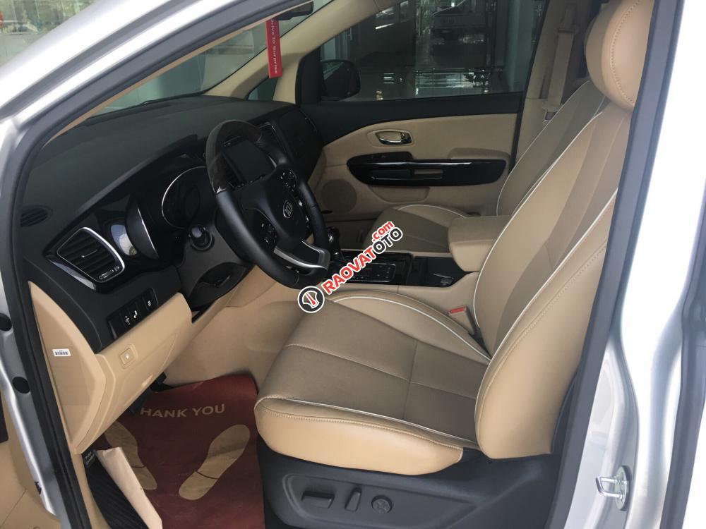 Bán xe Kia Sedona DATH 2.2L, màu bạc-3