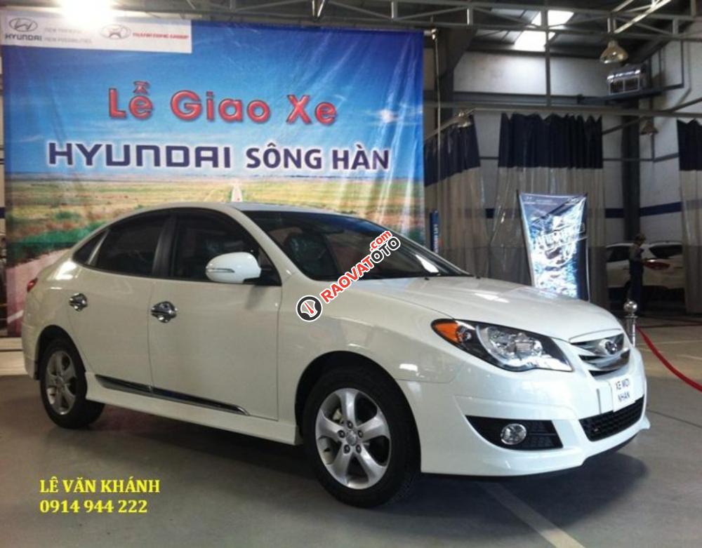 Cần bán Hyundai Elantra màu trắng mới, đời 2018, liên hệ Ngọc Sơn: 0911.377.773-0