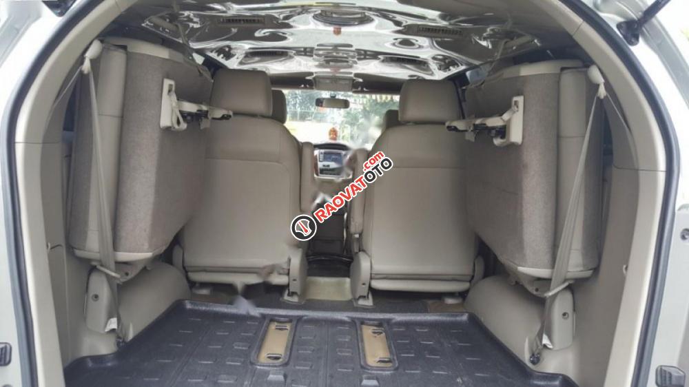 Bán Toyota Innova V năm 2014, màu bạc như mới-5