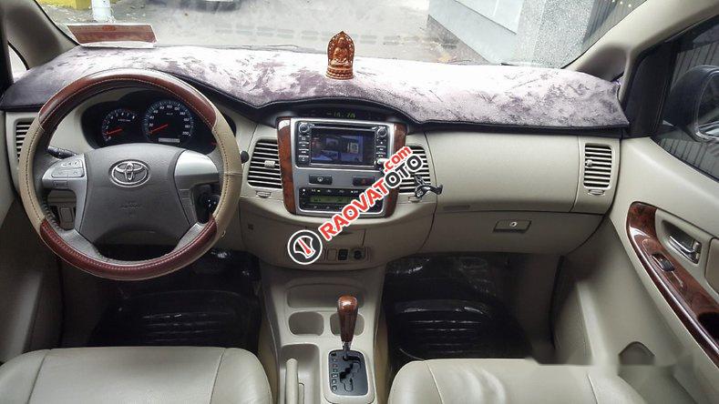 Bán gấp Toyota Innova V đời 2014, màu bạc -5