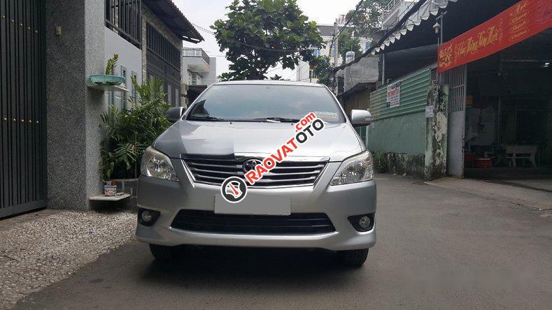 Bán gấp Toyota Innova V đời 2014, màu bạc -4