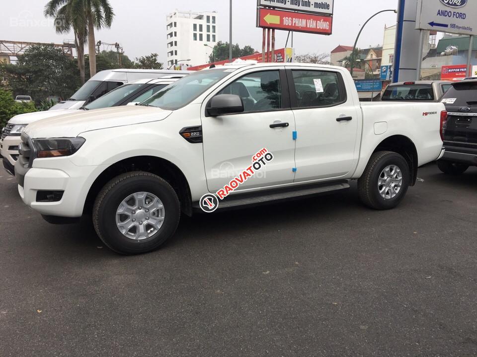 Xe Ford Ranger XLS 4x2 AT, đời 2017, màu trắng, giao xe và hỗ trợ trả góp tại Hòa Bình-1