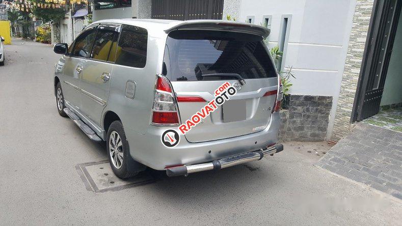 Bán gấp Toyota Innova V đời 2014, màu bạc -3