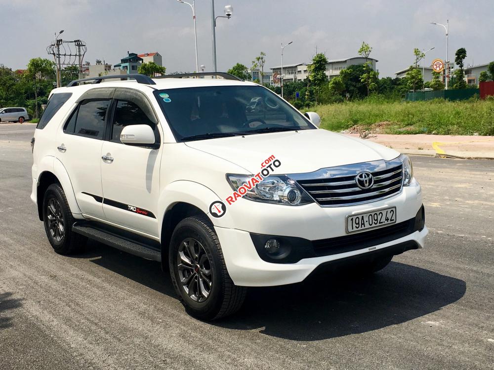 Bán Fortuner Sportivo trắng mới cứng 98%  -0