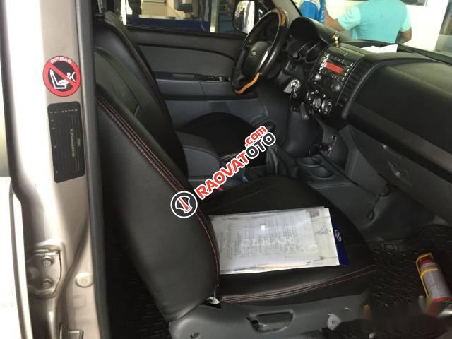 Bán Ford Everest 4x2 MT năm 2014, màu xám -5