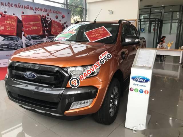 Cần bán xe Ford Ranger Wildtrak 3.2L AT đời 2017, màu vàng đồng-1