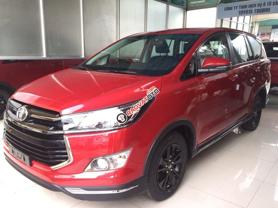 Bán xe Innova Venturer 2018, phiên bản mới thể thao sang trọng-1