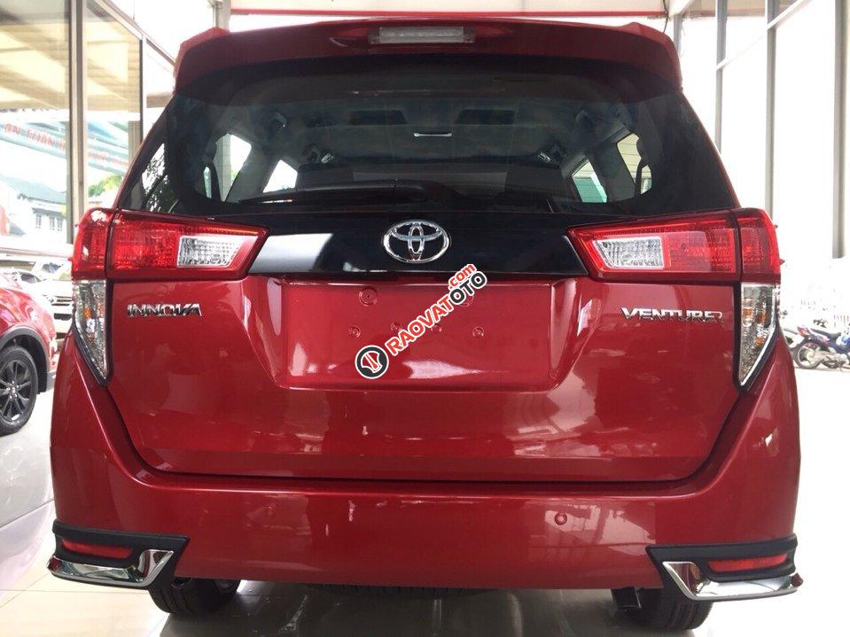 Bán xe Innova Venturer 2018, phiên bản mới thể thao sang trọng-2