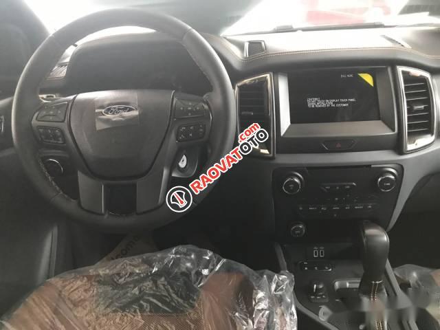 Cần bán xe Ford Ranger Wildtrak 3.2L AT đời 2017, màu vàng đồng-3