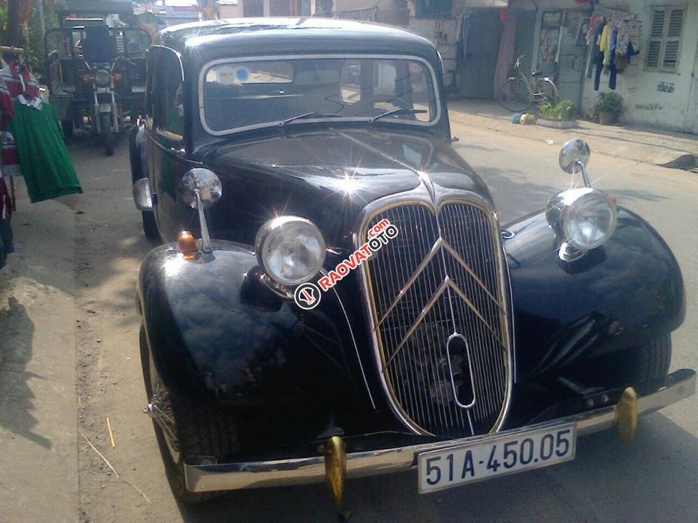 Bán xe ô tô cổ Citroen Traction Avant 1943 màu đen-4