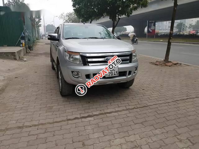 Bán Ford Ranger XLT 4x4 MT đời 2014, màu bạc -4