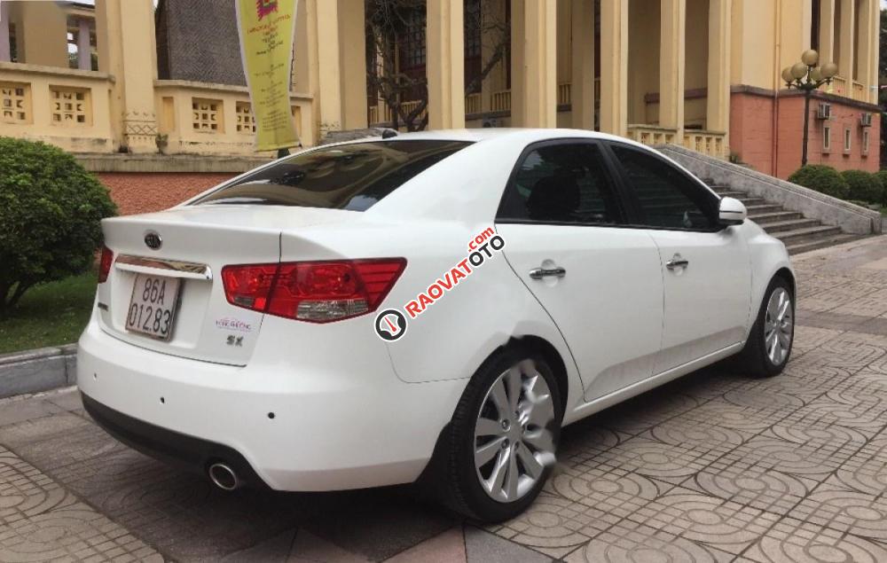 Bán Kia Forte AT sản xuất 2013, màu trắng, giá 465tr-3