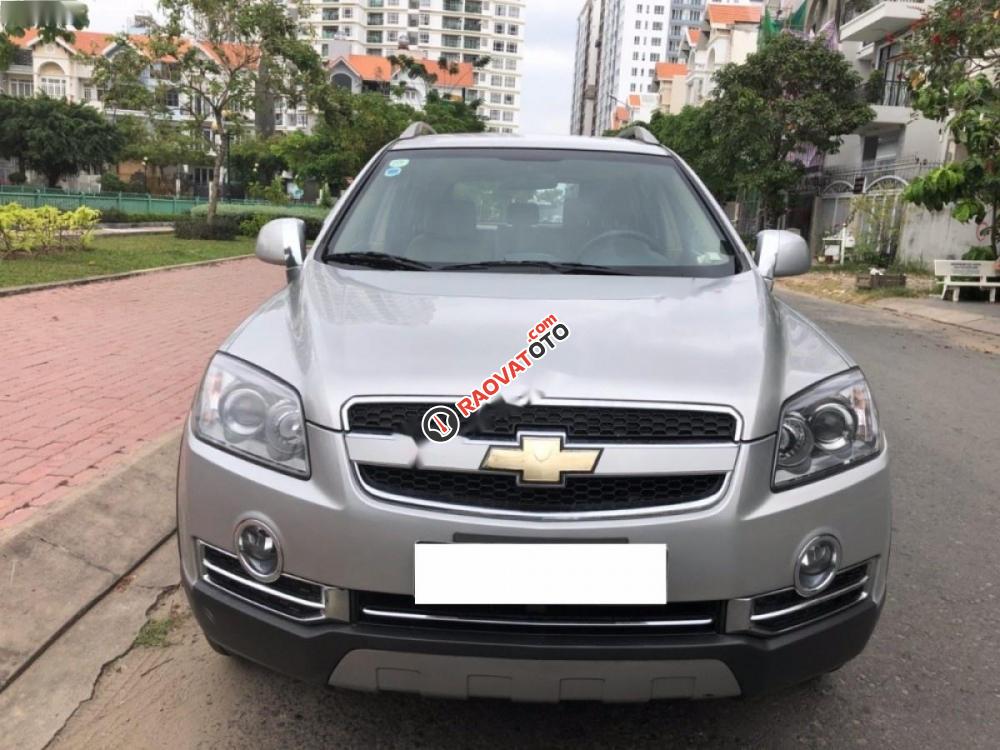 Xe Chevrolet Captiva LT năm sản xuất 2010, màu bạc chính chủ, giá tốt-1