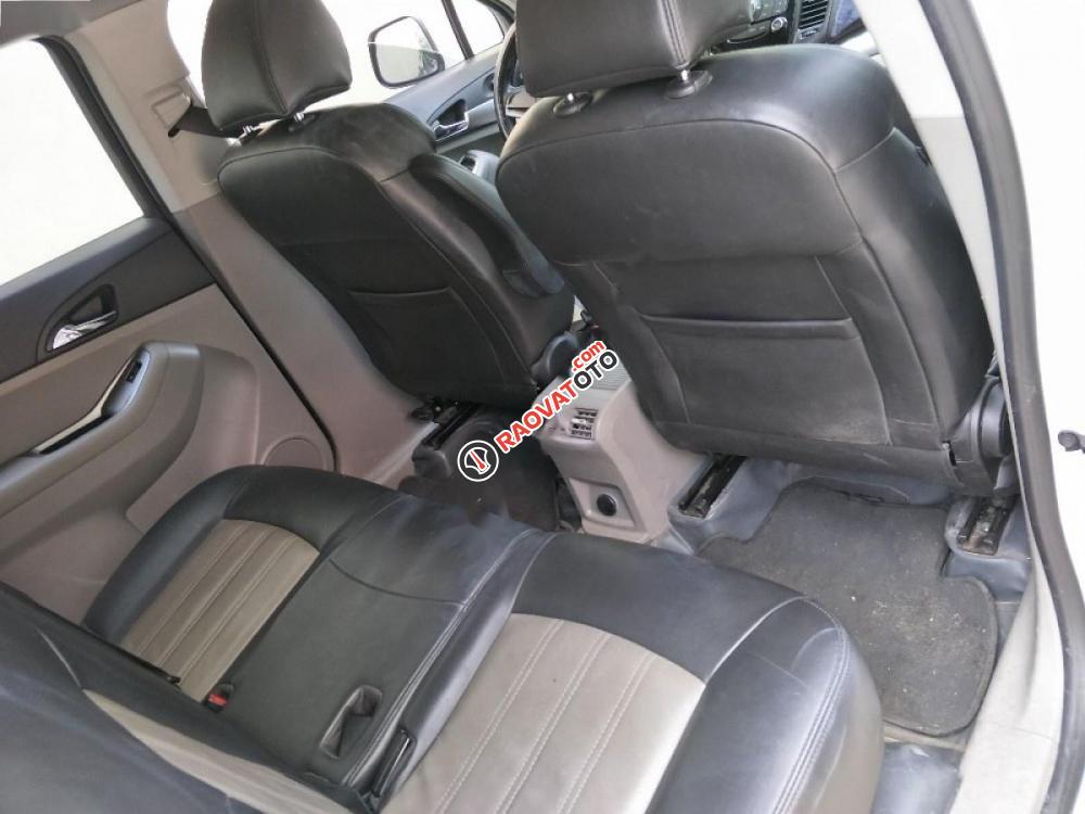 Bán Chevrolet Orlando 1.8LTZ năm 2016, màu trắng xe gia đình, giá chỉ 555 triệu-8