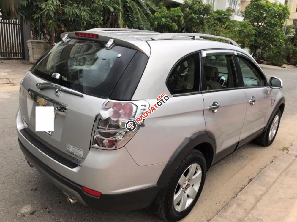 Xe Chevrolet Captiva LT năm sản xuất 2010, màu bạc chính chủ, giá tốt-2